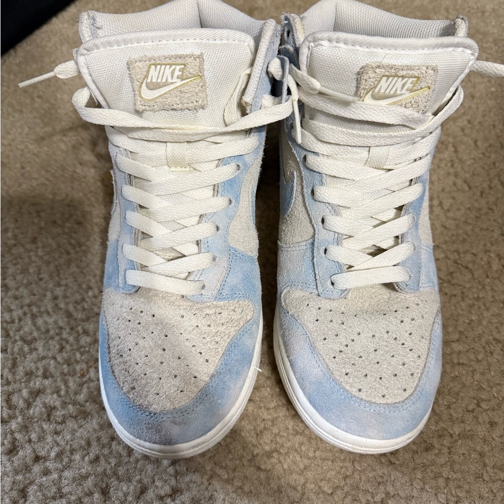 Nike High-Top Sneakers in White and Blue